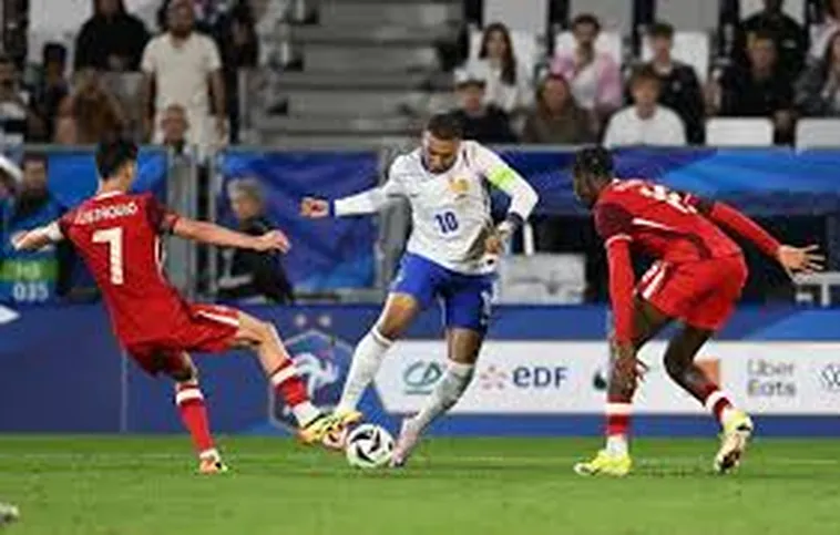 Bắt Đầu Và Bắt Đầu Lại Trận Đấu Bóng Đá Theo Luật FIFA